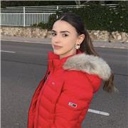 Profesora de primaria apta para todos los niveles